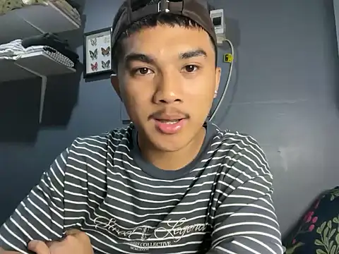 Snapshot of pinoyAdrianneXXX chatting on May 7, 2026, 1:16 pm pinoyAdrianneXXX online show from May 7, 2026, 1:16 pm