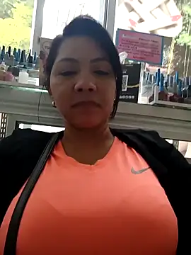 hiilarybrown online show from September 10, 2025, 5:24 pm