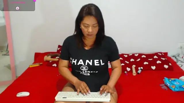 hiilarybrown online show from September 17, 2025, 3:08 am