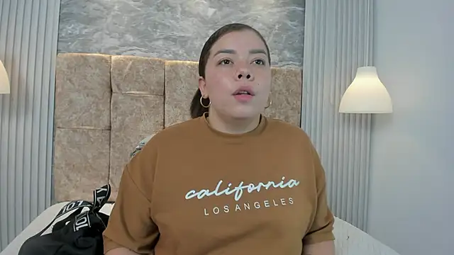 leilapons online show from September 14, 2025, 5:23 pm