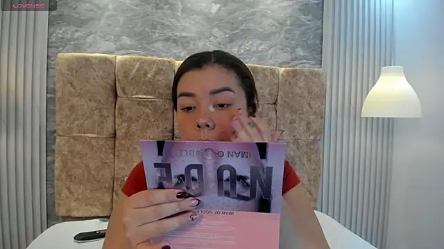 leilapons online show from November 16, 2025, 4:34 pm