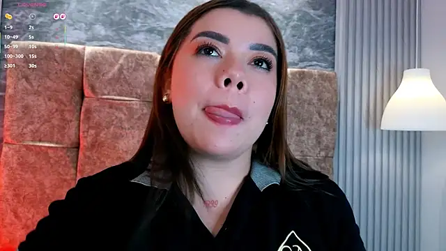 leilapons online show from April 15, 2026, 7:32 pm