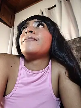 ValeriGallardo17 online show from November 24, 2025, 10:42 pm