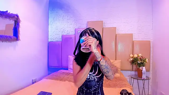 salem rose online show from October 23, 2025, 8:18 pm