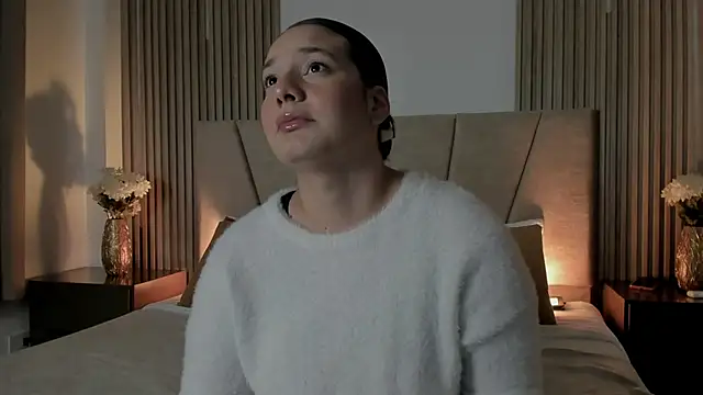 Rachell Jamess online show from September 15, 2025, 3:50 am