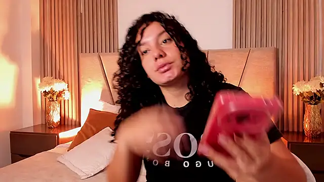 Rachell Jamess online show from September 22, 2025, 4:03 am