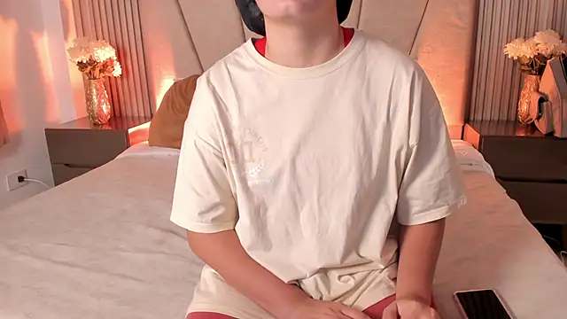 Rachell Jamess online show from September 24, 2025, 3:54 am