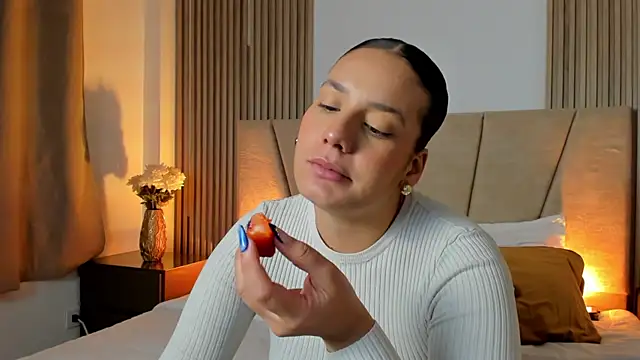 Rachell Jamess online show from October 14, 2025, 3:40 am