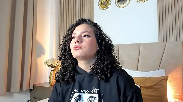 Rachell Jamess online show from November 24, 2025, 3:39 am