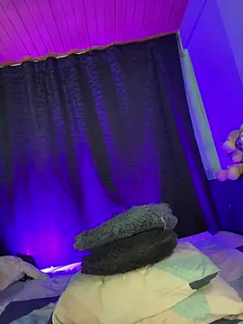 Snapshot of EVAH_LEE_ chatting on June 17, 2026, 3:31 am EVAH LEE online show from June 17, 2026, 3:31 am