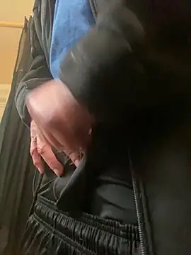 Bigrich112277 online show from February 18, 2026, 9:44 pm