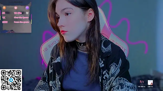 Sophie SkyAngel online show from April 30, 2026, 7:04 am