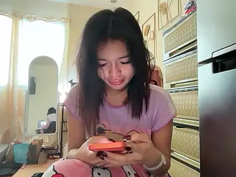 Sweetcummer laura online show from January 14, 2026, 12:49 am