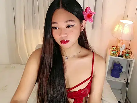 Malia cummer online show from June 6, 2026, 9:08 pm