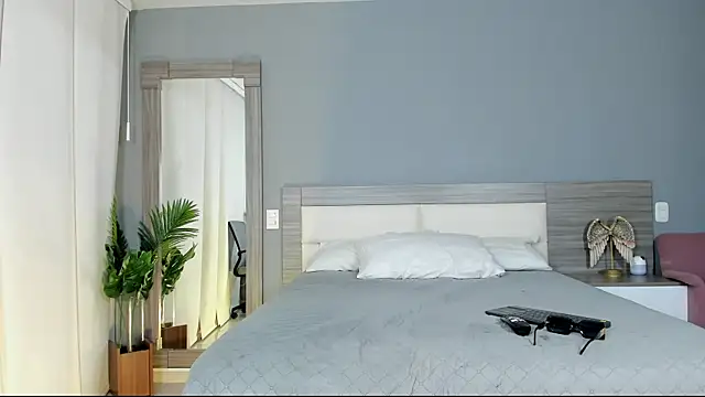 Alaiaguerra online show from October 1, 2025, 8:15 pm