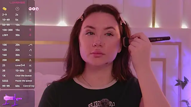 MeganStrain online show from November 20, 2025, 3:18 am