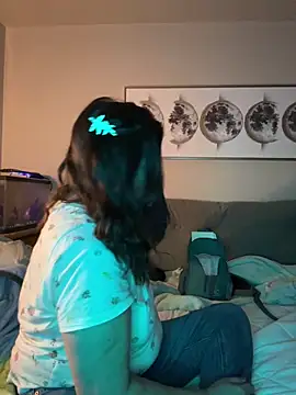 petalsexy online show from November 17, 2025, 3:40 pm