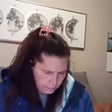 petalsexy online show from December 4, 2025, 7:55 pm