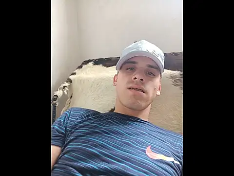 alex-golden online show from December 3, 2025, 5:22 pm