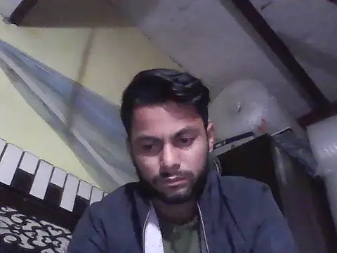 ursdreamperson online show from November 14, 2025, 3:49 am