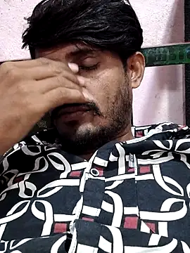 krishjaat43 online show from October 25, 2025, 7:05 am