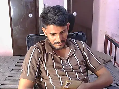 krishjaat43 online show from April 18, 2026, 3:49 pm