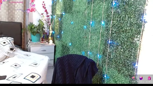 angelly  kate online show from September 10, 2025, 4:12 am