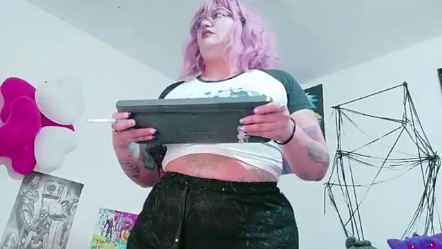 Snapshot of XxGreenGoodxX chatting on July 8, 2026, 6:56 pm XxGreenGoodxX online show from July 8, 2026, 6:56 pm
