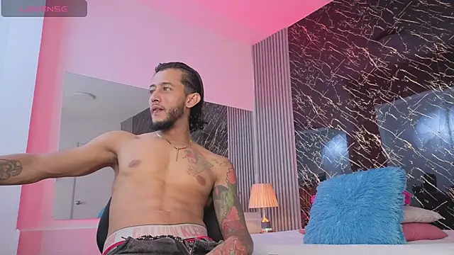 jonas conor online show from April 14, 2026, 6:47 pm