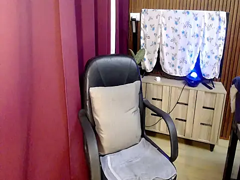 Snapshot of aikatrans_asianxx chatting on March 24, 2026, 8:03 pm aikatrans asianxx online show from March 24, 2026, 8:03 pm