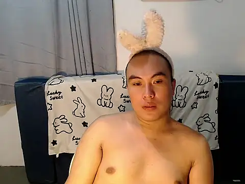 asianayumi online show from May 17, 2026, 4:36 pm