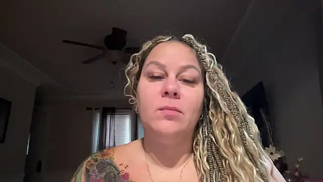 number1slut online show from March 25, 2026, 12:22 pm