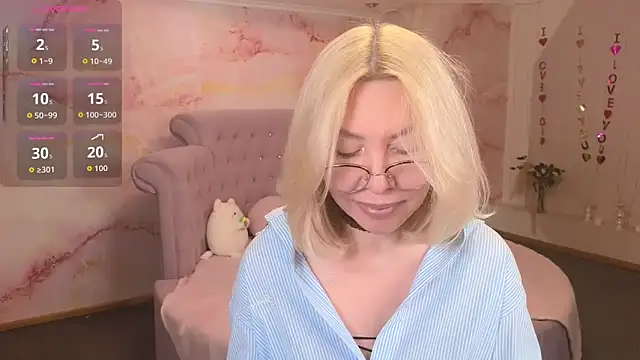 Snapshot of Wendy_Waves chatting on November 23, 2025, 12:16 pm Wendy Waves online show from November 23, 2025, 12:16 pm