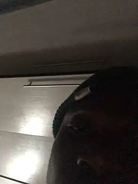 cuminsidebby online show from October 31, 2025, 6:53 pm