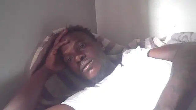 cuminsidebby online show from December 18, 2025, 6:41 am