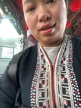 Nhung584 online show from October 9, 2025, 2:42 am