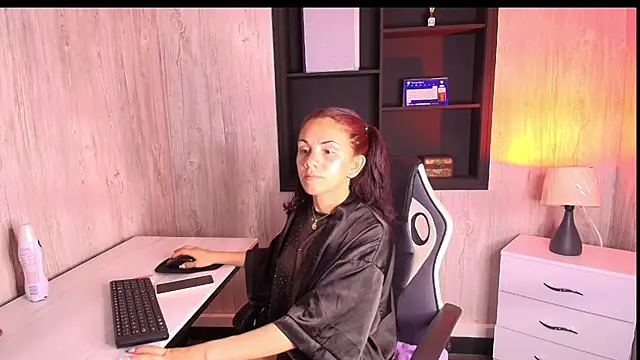 Mia Esposito2 online show from December 5, 2025, 3:04 am