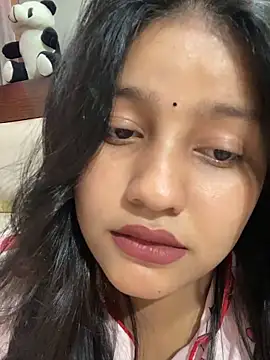 Dipali143143 online show from April 26, 2026, 8:39 pm