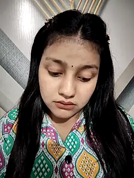 Dipali143143 online show from May 7, 2026, 2:44 pm