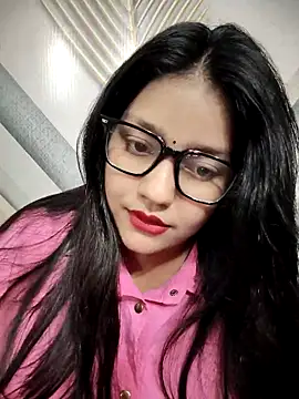 Dipali143143 online show from May 13, 2026, 5:21 pm