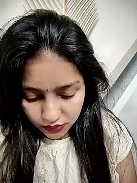 Dipali143143 online show from May 15, 2026, 7:21 pm
