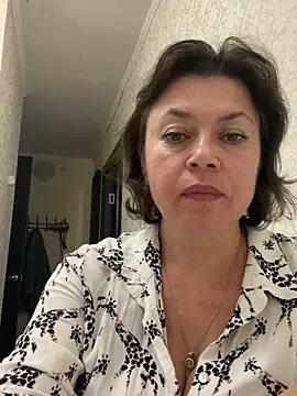 Kiravix online show from October 8, 2025, 2:58 pm