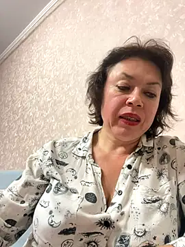 Kiravix online show from November 6, 2025, 7:04 pm