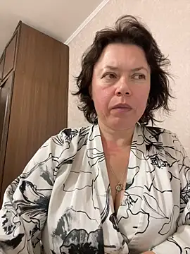 Kiravix online show from November 23, 2025, 5:24 pm