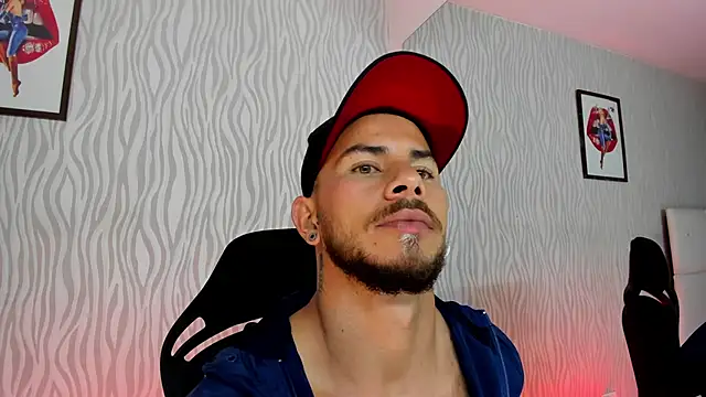 dylan jacobx online show from November 19, 2025, 2:33 am