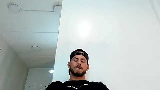 dylan jacobx online show from May 12, 2026, 4:04 pm