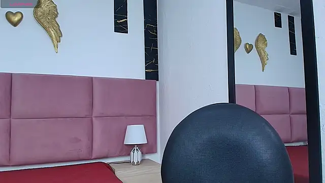 muller asher online show from October 5, 2025, 2:32 am