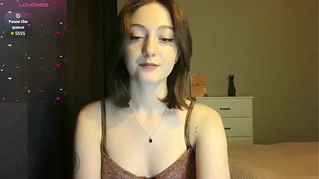 white liillyy online show from February 21, 2026, 7:37 pm