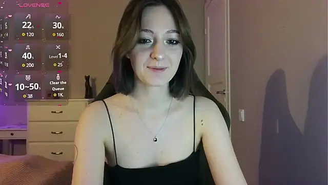 white liillyy online show from May 17, 2026, 9:11 pm