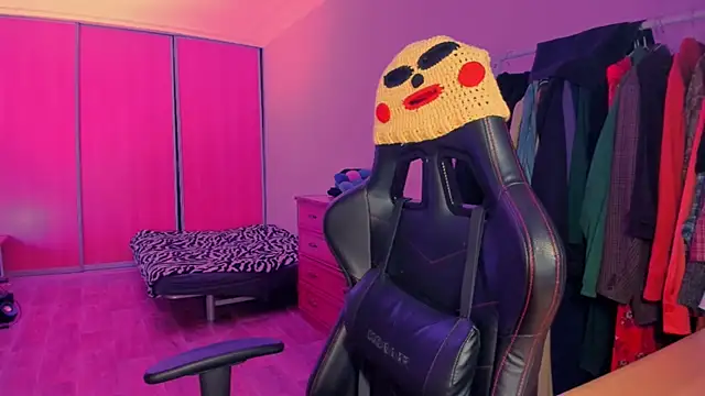 just fucked777 online show from April 20, 2026, 11:17 pm